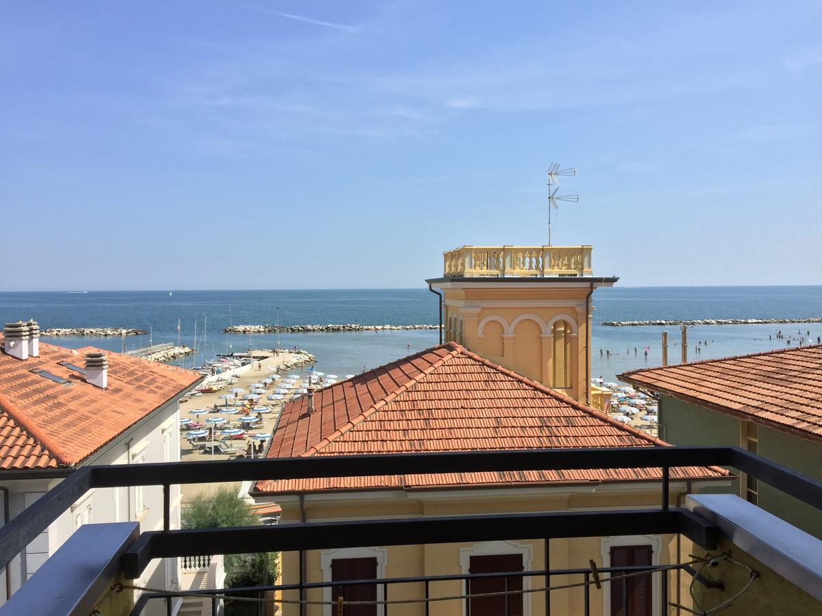 Hotel Mirabel Римини Экстерьер фото